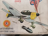 Lot 428 - dinky toys battle of britain vliegtuig - afbeelding 2 van  4