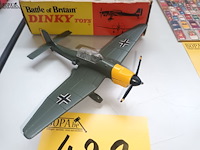 Lot 428 - dinky toys battle of britain vliegtuig - afbeelding 3 van  4