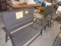 Lot 428 - tuinbanken en voetbanken. 4 stuks - afbeelding 1 van  4