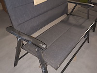 Lot 428 - tuinbanken en voetbanken. 4 stuks - afbeelding 2 van  4