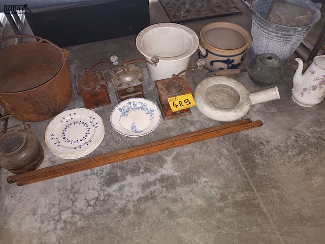Lot 429 - brocante. 16 stuks - afbeelding 1 van  5