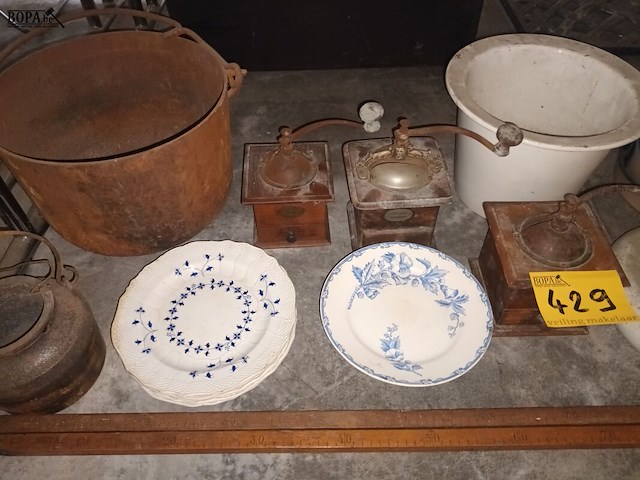 Lot 429 - brocante. 16 stuks - afbeelding 4 van  5