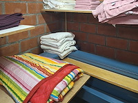 Lot 429 - lot linnen - afbeelding 1 van  4