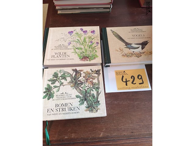 Lot 429 - natuurboeken. 3 stuks - afbeelding 1 van  4