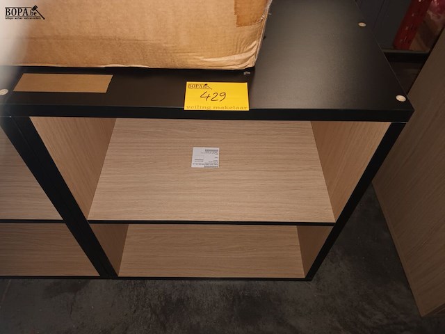 Lot 429 - zwarte open kast en metalen onderstel - afbeelding 4 van  4