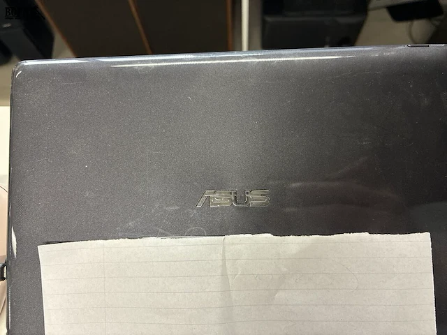 Lot 43 - asus compacte laptop - afbeelding 2 van  2