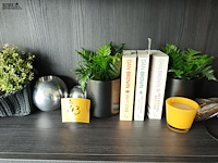 Lot 43 - decoratie en bedrukte kledij - afbeelding 3 van  5