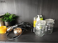 Lot 43 - decoratie en bedrukte kledij - afbeelding 4 van  5
