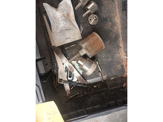 Lot 43 - dewalt materiaalkoffer met inhoud - afbeelding 3 van  3