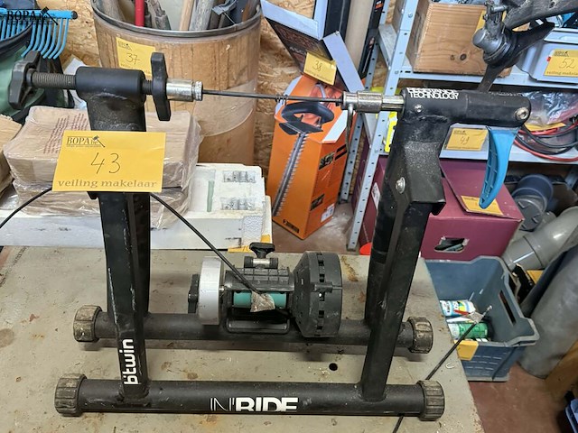 Lot 43 - fietstrainer voor racefiets, b twin - afbeelding 1 van  3