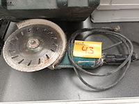 Lot 43 - haakse slijpmachine makita - afbeelding 1 van  3
