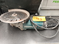 Lot 43 - haakse slijpmachine makita - afbeelding 2 van  3