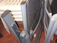 Lot 43 - inklapbare tuinstoel. 2 stuks - afbeelding 3 van  4