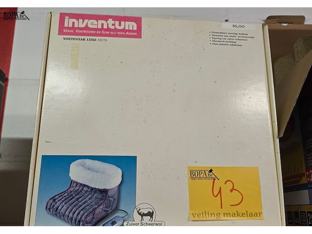 Lot 43 - inventum voetenverwarmer scheerwol nieuw - afbeelding 1 van  3