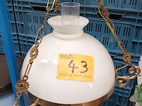 Lot 43 - luster met opaline kap - afbeelding 4 van  4
