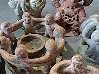 Lot 43 - mexicaanse beelden aardewerk - 12 stuks - afbeelding 2 van  5