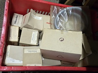 Lot 43 - miele diverse onderdelen - afbeelding 1 van  7