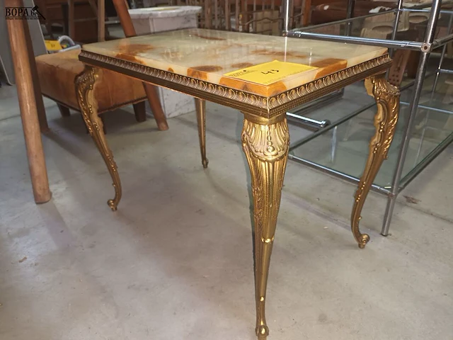 Lot 43 - onyx tafeltje - afbeelding 2 van  5