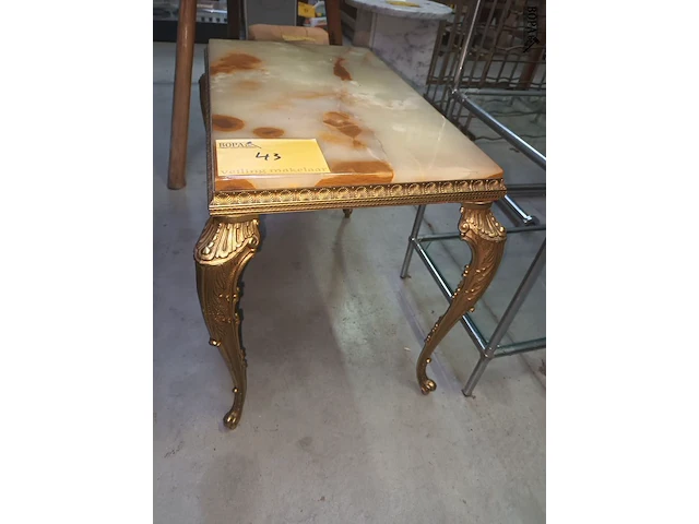 Lot 43 - onyx tafeltje - afbeelding 3 van  5