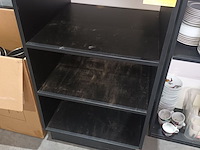 Lot 43 - open kast - afbeelding 1 van  3