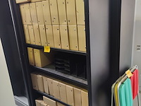 Lot 43 - open metalen dossierkast - afbeelding 1 van  1