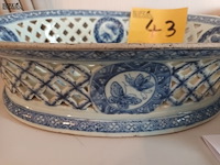 Lot 43 - ovalen chinese sierschaal - afbeelding 3 van  6