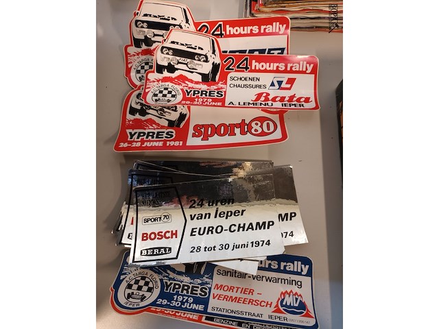 Lot 43 - rally ieper stickers. jaren ‘70 en ‘80. 24 stuks - afbeelding 2 van  5