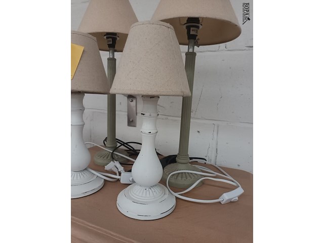 Lot 43 - schemerlampjes - 4 stuks - afbeelding 2 van  4