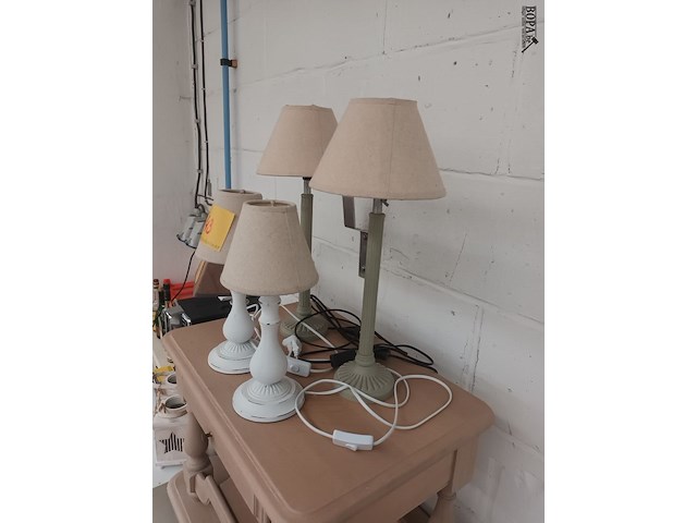 Lot 43 - schemerlampjes - 4 stuks - afbeelding 4 van  4