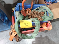 Lot 43 - spanriemen en kettingen - afbeelding 1 van  4