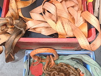 Lot 43 - spanriemen en kettingen - afbeelding 2 van  4