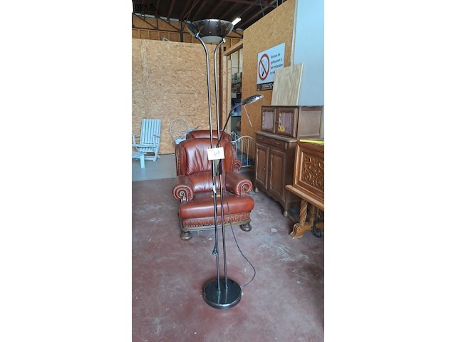 Lot 43 - verstelbare lees- en plafondverlichting - afbeelding 1 van  5
