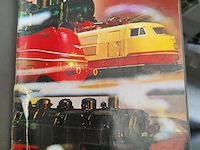 Lot 43 - vintage märklin modeltreincatalogussen - 6 stuks - afbeelding 7 van  7