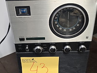 Lot 43 - vintage radio - afbeelding 1 van  4