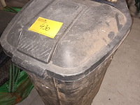 Lot 430 - afvalcontainer - afbeelding 1 van  2