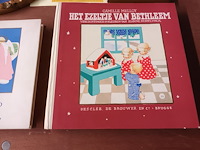 Lot 430 - boeken en kaders jeanne hebbelynk - afbeelding 3 van  5