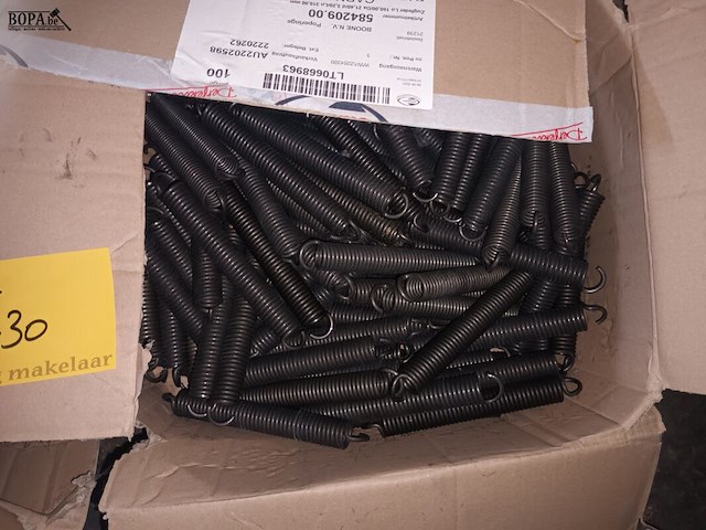 Lot 430 - veren. 3 dozen - afbeelding 2 van  3