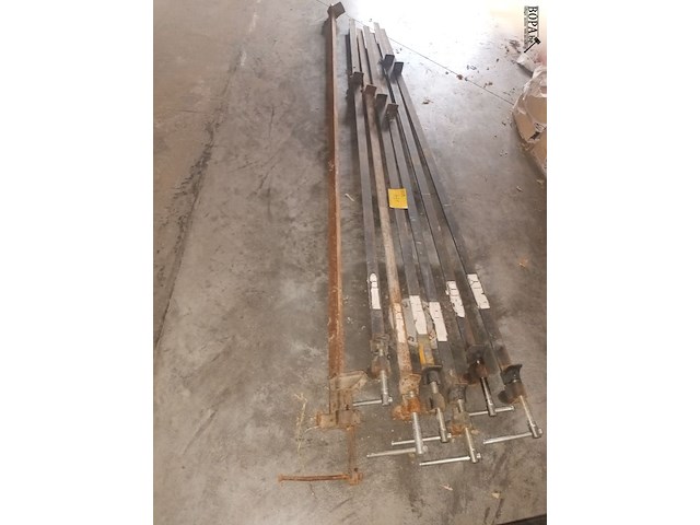 Lot 431 - lange lijmklemmen. 7 stuks - afbeelding 1 van  3