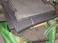 Lot 431 - onderdelen tuinset - afbeelding 2 van  3