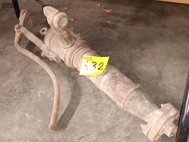 Lot 432 - gietijzeren waterpomp - afbeelding 3 van  3