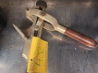 Lot 432 - kurkentrekker tafelmodel