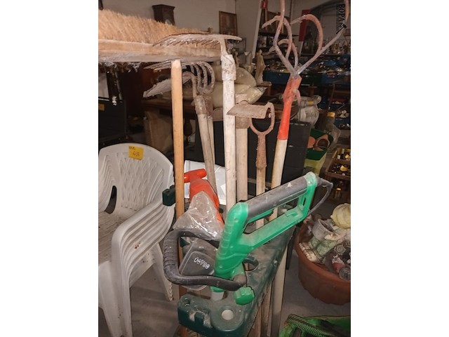 Lot 432 - tuingereedschap. 9 stuks - afbeelding 5 van  6