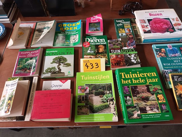 Lot 433 - boeken over tuinieren en natuur. 22 stuks - afbeelding 1 van  4