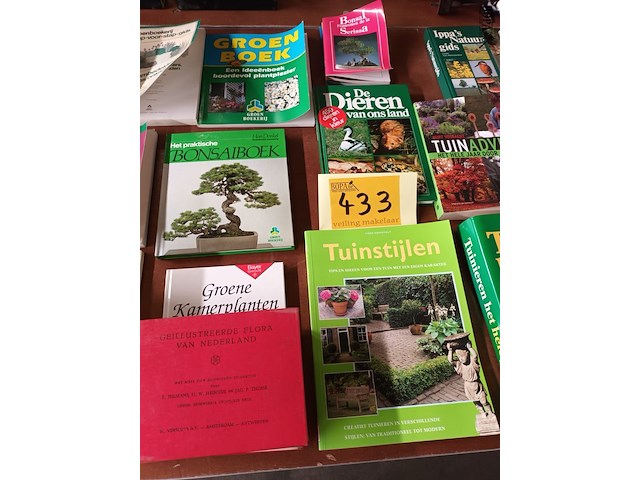 Lot 433 - boeken over tuinieren en natuur. 22 stuks - afbeelding 3 van  4