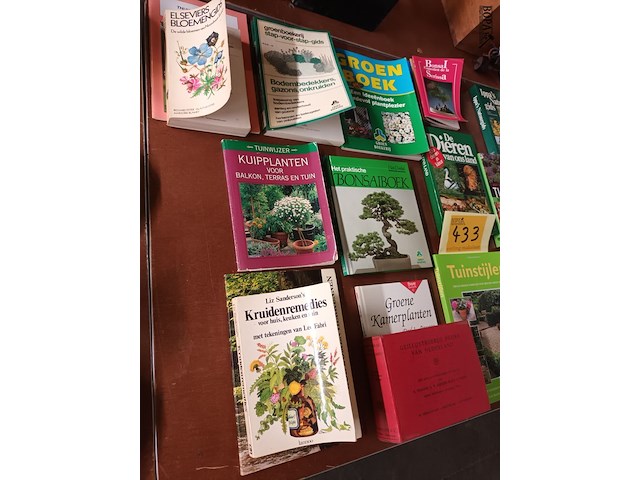 Lot 433 - boeken over tuinieren en natuur. 22 stuks - afbeelding 4 van  4