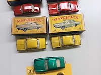 Lot 433 - matchbox auto’s. 5 stuks - afbeelding 1 van  4