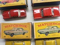 Lot 433 - matchbox auto’s. 5 stuks - afbeelding 2 van  4