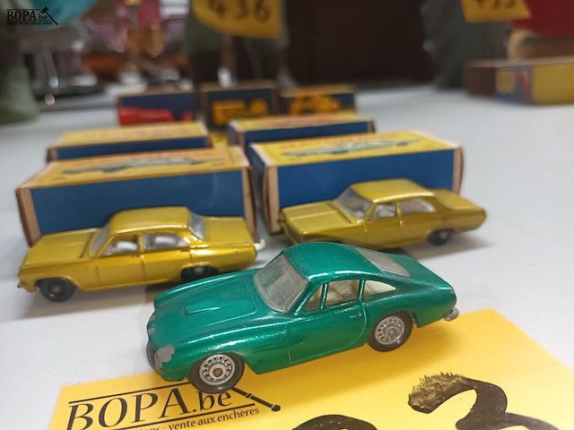 Lot 433 - matchbox auto’s. 5 stuks - afbeelding 3 van  4