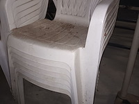 Lot 433 - pvc tuinstoelen. 7 stuks - afbeelding 3 van  3