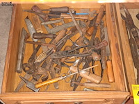 Lot 434 - gereedschap. 2 bakken - afbeelding 2 van  3